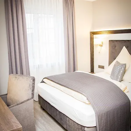 Hotel Haus Anna An Der Stadtmauer Hanau