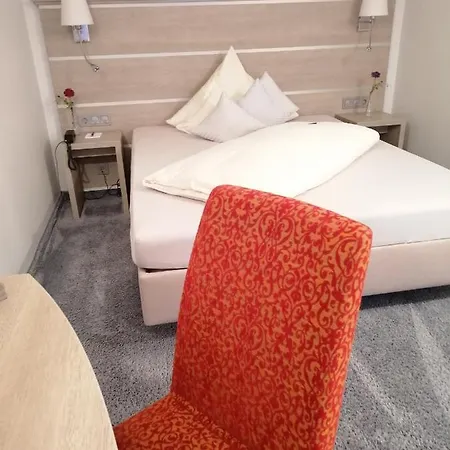 Hotel Haus Anna An Der Stadtmauer Hanau